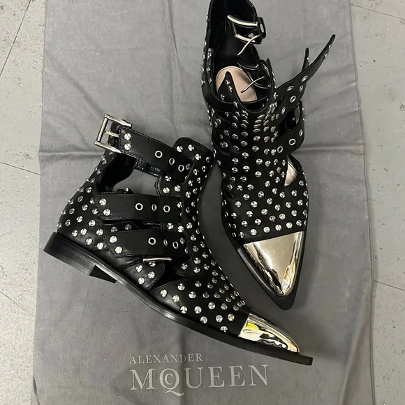 Alexander McQueen | Shoes | Alexander Mcqueen Black Leather  display picture 3